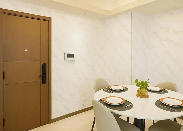 Luxurious 3br Near Solaire & Okada W Infinity Pool Apartamento